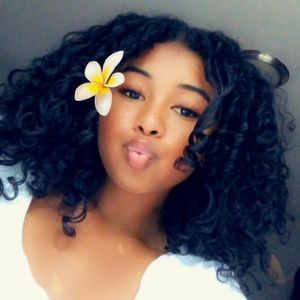 Meet your Posher, Bryana